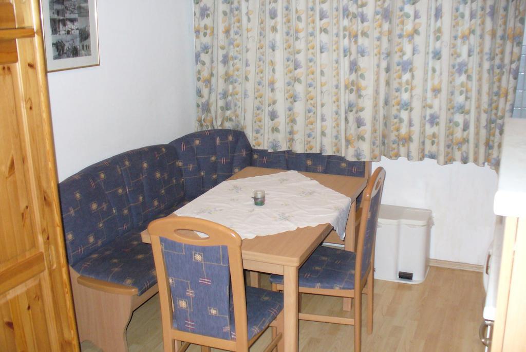 Golf & Ski Appartements Lesak Zell am See Oda fotoğraf